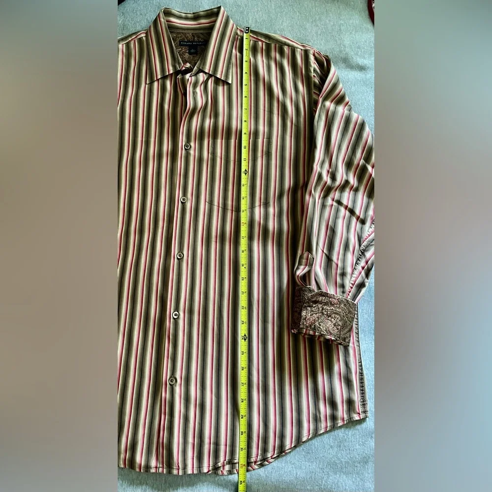 Banana Republic Men’s Size Large Multicolored Vertical Striped Button Down Shirt